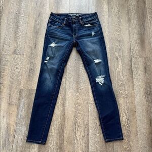 American Eagle Outfitters Women's Dark Blue Distressed Skinny Jeans